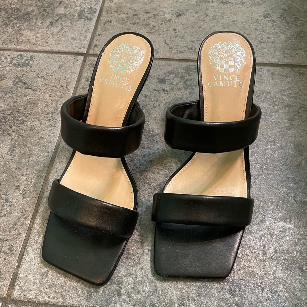 Vince camuto Aslee square front heels